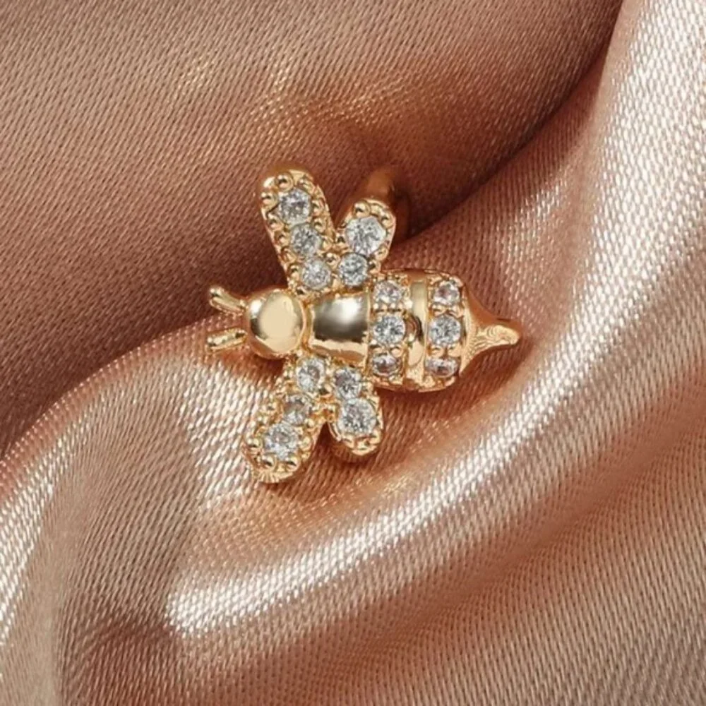 🐝 Bumble Bee No pierce single bee zircon ear-cuff 🐝 NEW - Picture 2 of 3